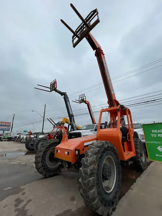 2015 SKYTRAK 6042 Forklift