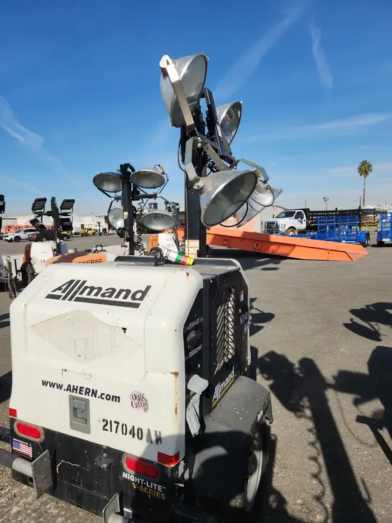 2018 Allmand NL-V Portable Work Light
