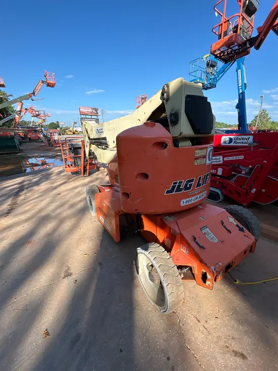 2015 JLG E400AJPN Articulating Boom Lift