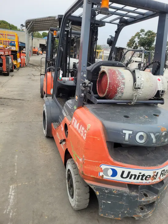 2017 Toyota 8FGU25 Warehouse Forklift