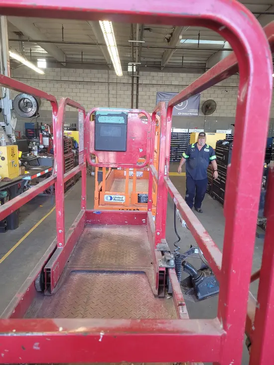 2018 MEC MICRO 19 Scissor Lift
