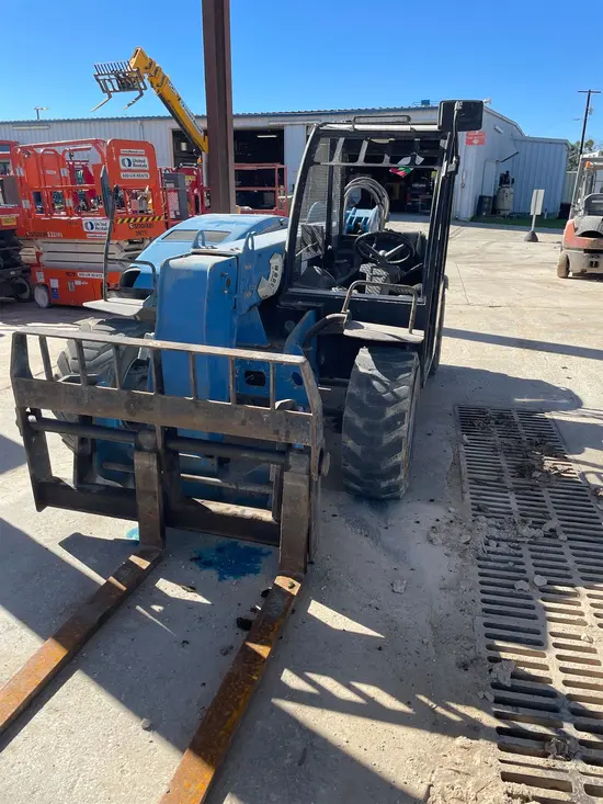 2017 Genie GTH-5519 Forklift