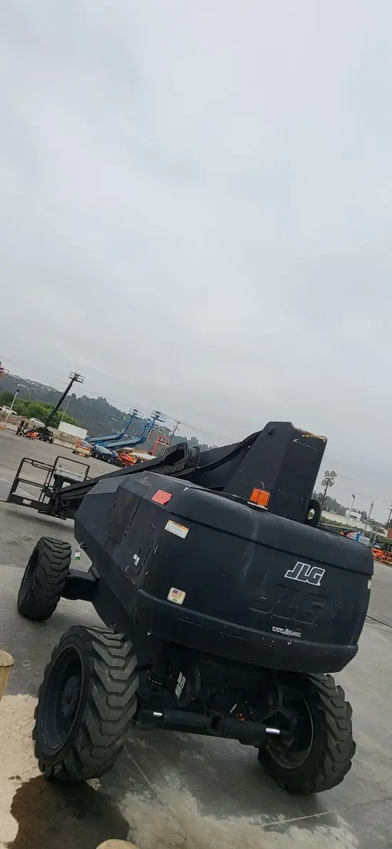 2012 JLG 800S Boom Lift
