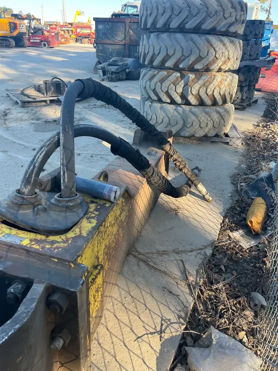 2017 Atlas Copco MB1700 Attachment