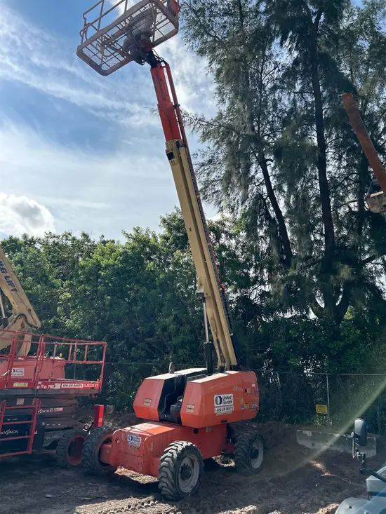 2017 JLG 600S Boom Lift