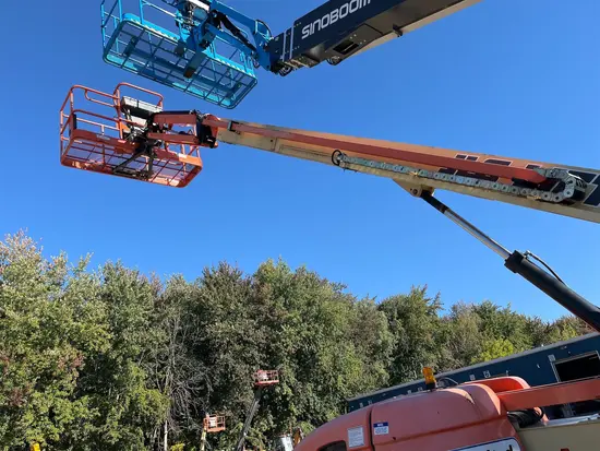 2014 JLG 600AJ Articulating Boom Lift