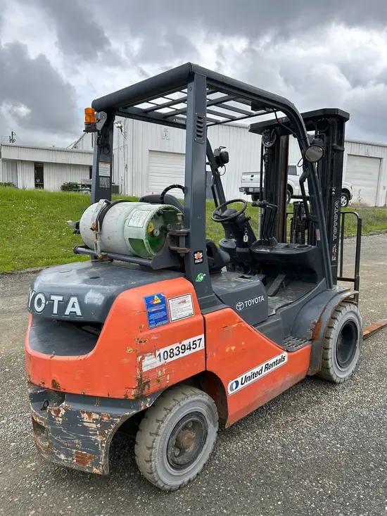 2018 Toyota 8FGU25 Warehouse Forklift