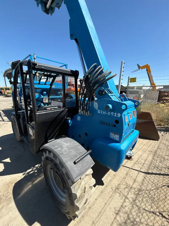 2017 Genie GTH-5519 Forklift