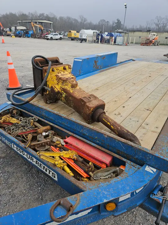 2015 Atlas Copco SB 452 Attachment