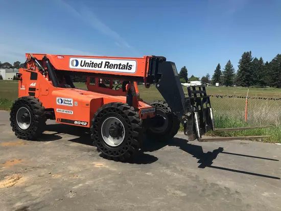 2015 SKYTRAK 8042 Forklift