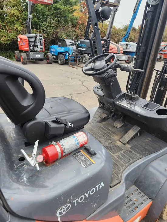 2018 Toyota 8FGU25 Warehouse Forklift