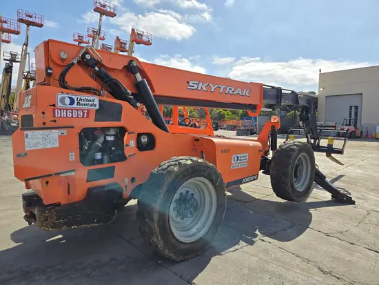 2017 SKYTRAK 10054 Forklift