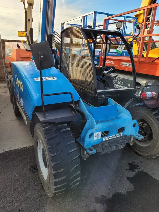 2017 Genie GTH-5519 Forklift
