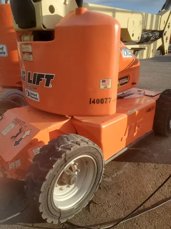 2014 JLG E450AJ Articulating Boom Lift