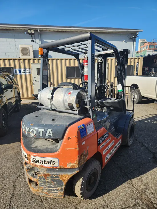 2018 Toyota 8FGU25 Warehouse Forklift