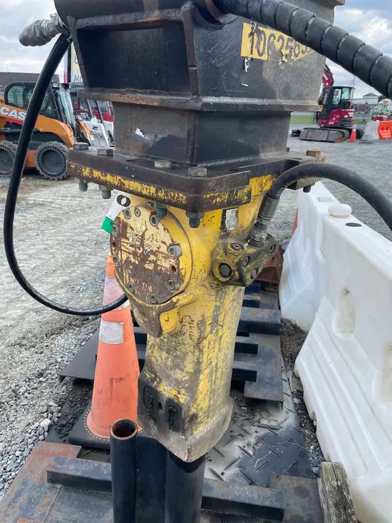 2017 Atlas Copco SB 452 Attachment