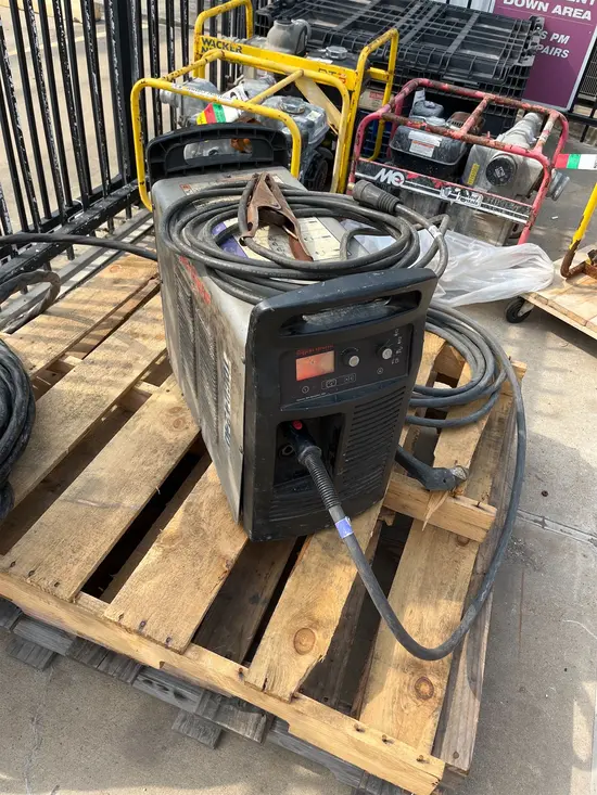 2017 HYPERTHERM POWERMAX 125 Welder