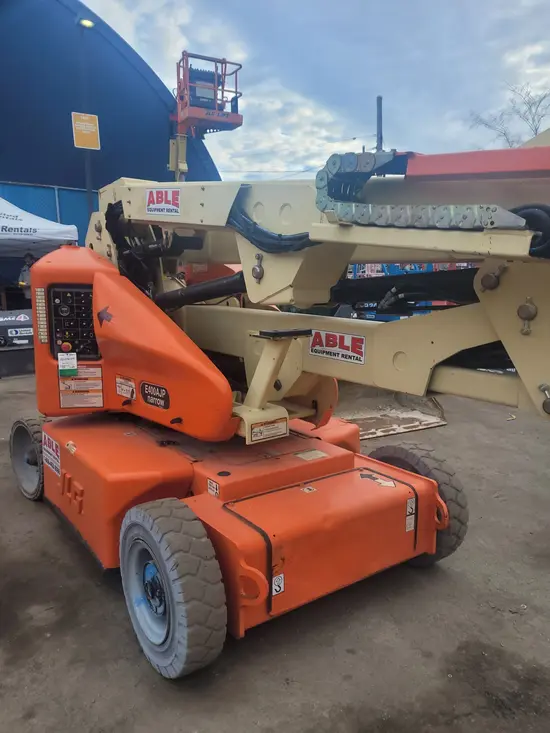 2011 JLG E400AJPN Articulating Boom Lift