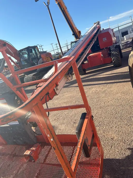 2013 JLG 800S Boom Lift