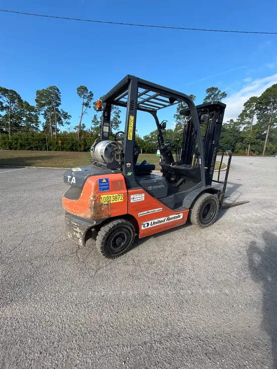 2018 Toyota 8FGU25 Warehouse Forklift