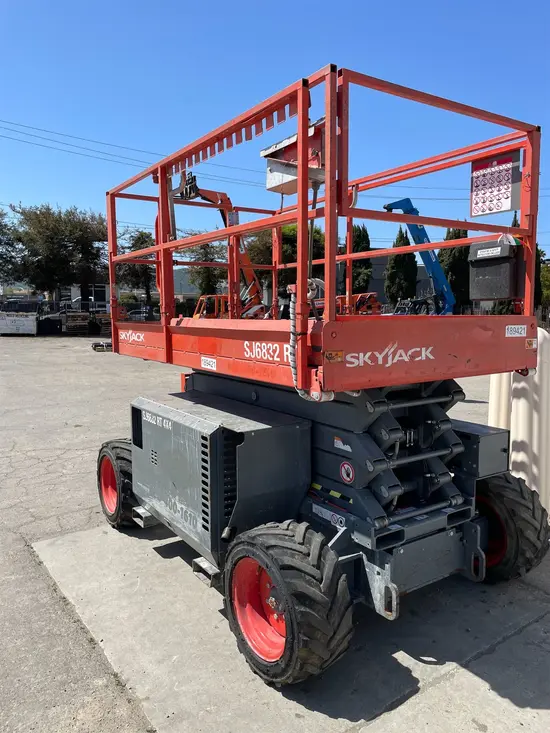 2017 Skyjack SJ6832RT Rough Terrain Scissor Lift