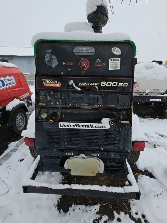 2017 Lincoln Electric VANTAGE 600SD Welder