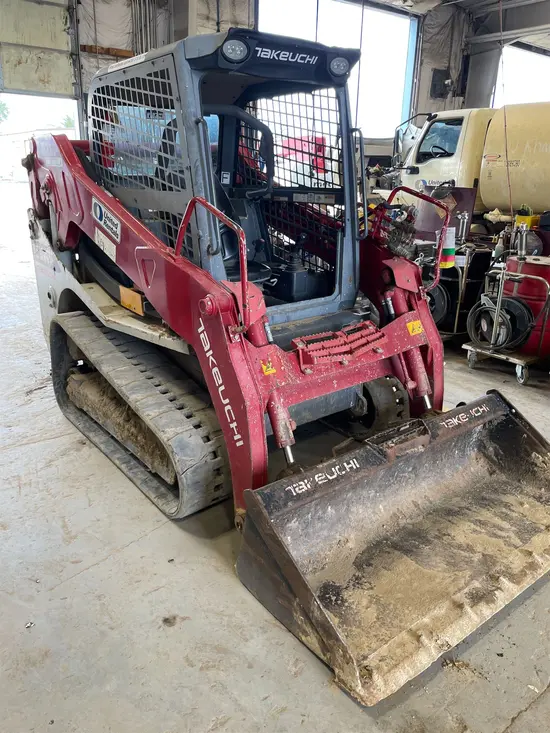 2017 Takeuchi TL10V2-R Track Loader