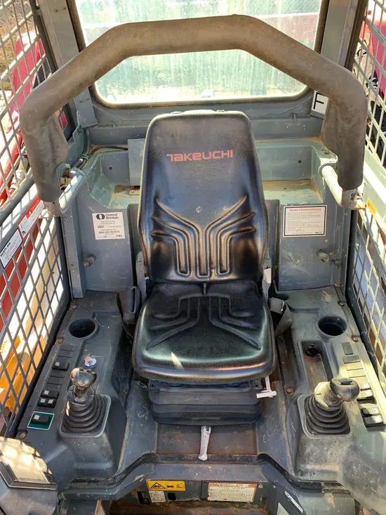 2017 Takeuchi TL10V2-R Track Loader