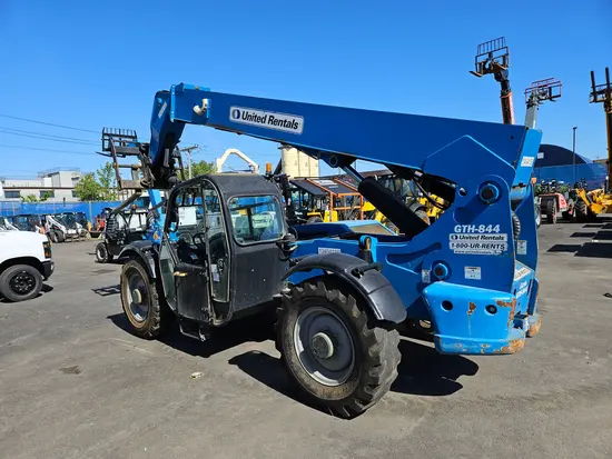 2015 Genie GTH-844 Forklift