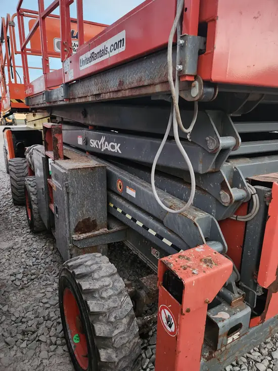 2016 Skyjack SJ8841RT Rough Terrain Scissor Lift