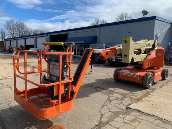 2015 JLG E400AJPN Articulating Boom Lift