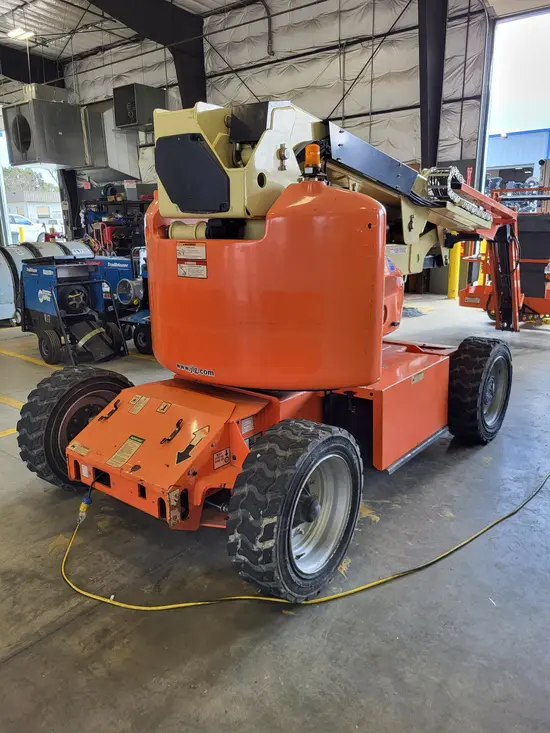 2018 JLG E450AJ Articulating Boom Lift