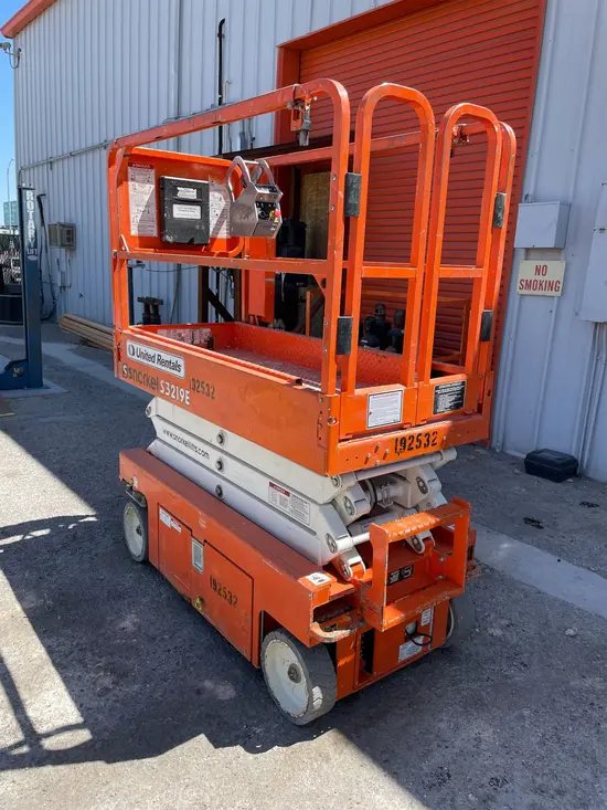 2017 Snorkel S3219E Scissor Lift
