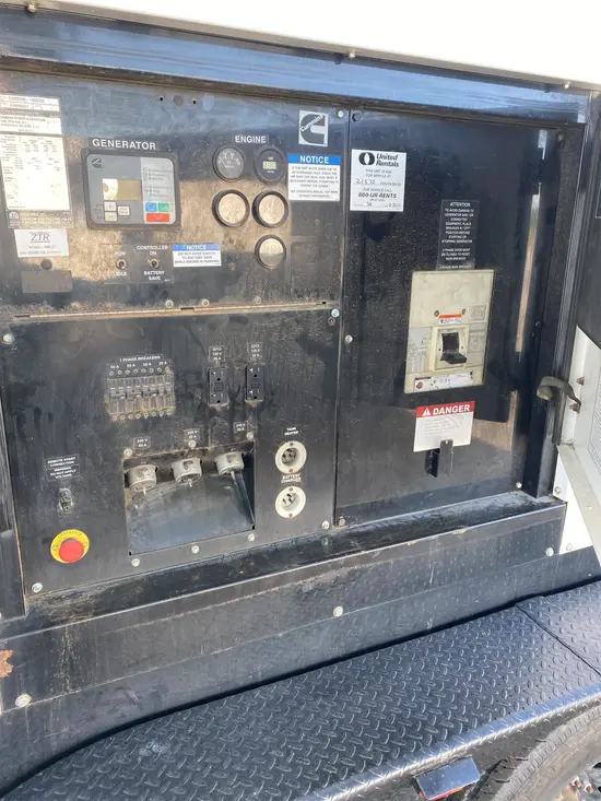 2014 Cummins C300D6RG WOG Diesel Generator