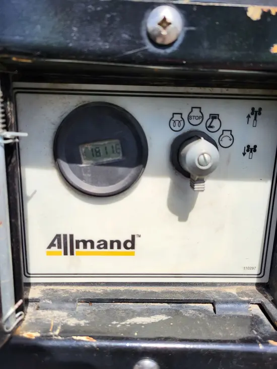 2019 Allmand NLV-ML3EC Portable Work Light