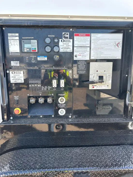 2015 Cummins C300D6R WOG Diesel Generator