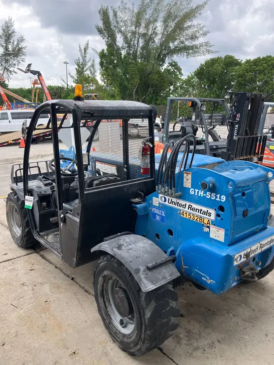 2017 Genie GTH-5519 Forklift