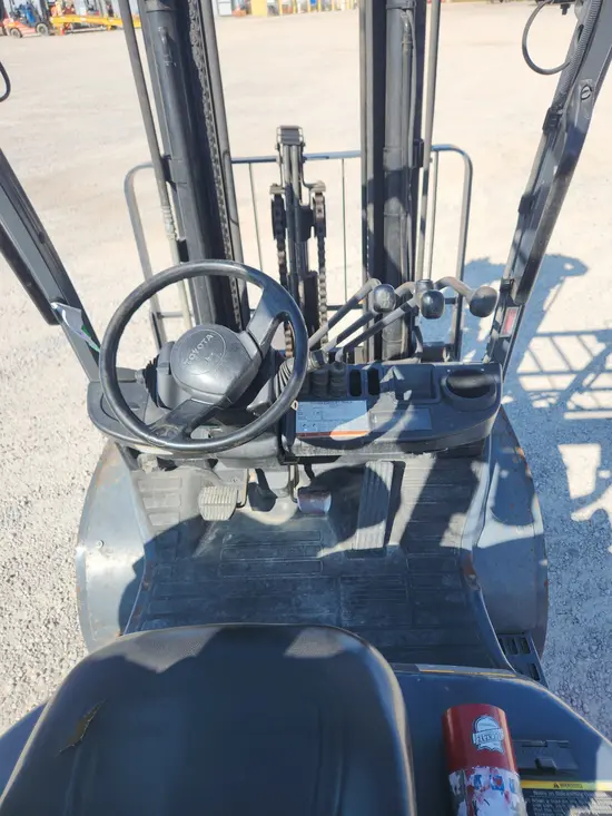 2016 Toyota 8FGU30 Warehouse Forklift