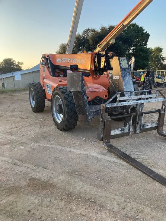 2017 SKYTRAK 10054 Forklift