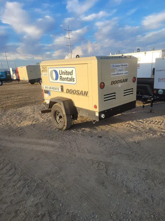 2021 Doosan P425/HP375WCUT4 Air Compressor