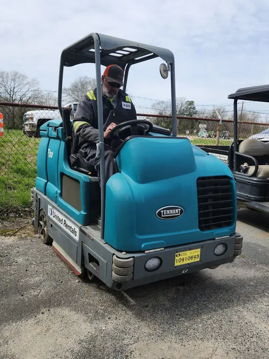 2019 Tennant T-20 Scrubber