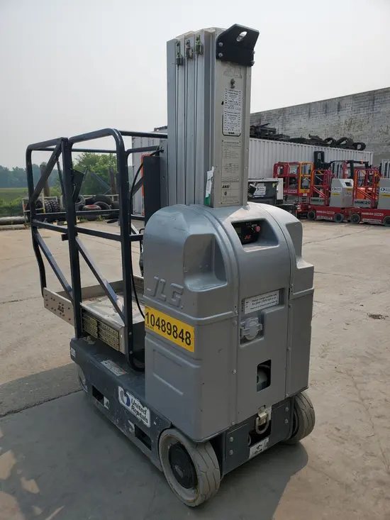 2016 JLG 20MVL Self-Propelled One-Person Lift