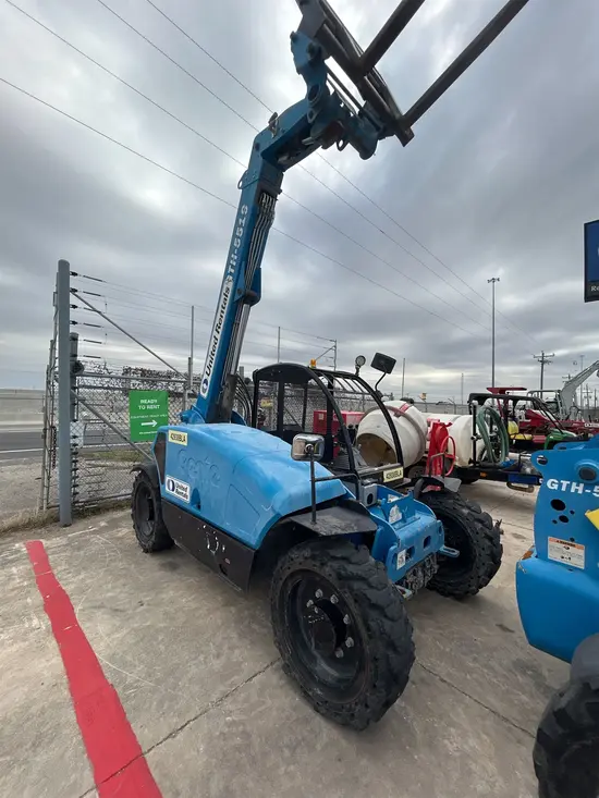 2017 Genie GTH-5519 Forklift