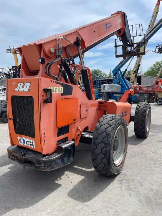 2016 SKYTRAK 6042 Forklift