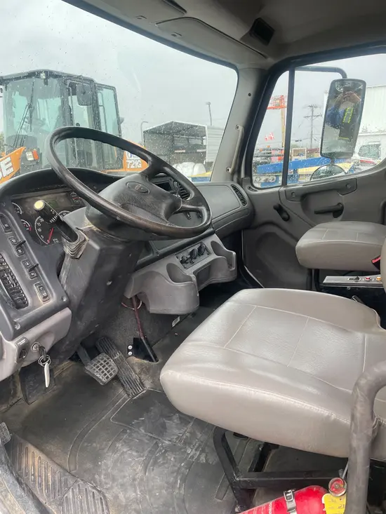 2018 Freightliner M2106-DUMP-HYD Truck