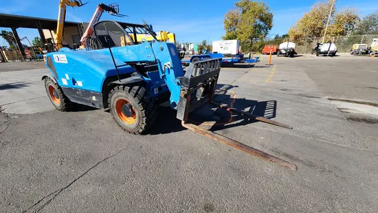 2015 Genie GTH-5519 Forklift