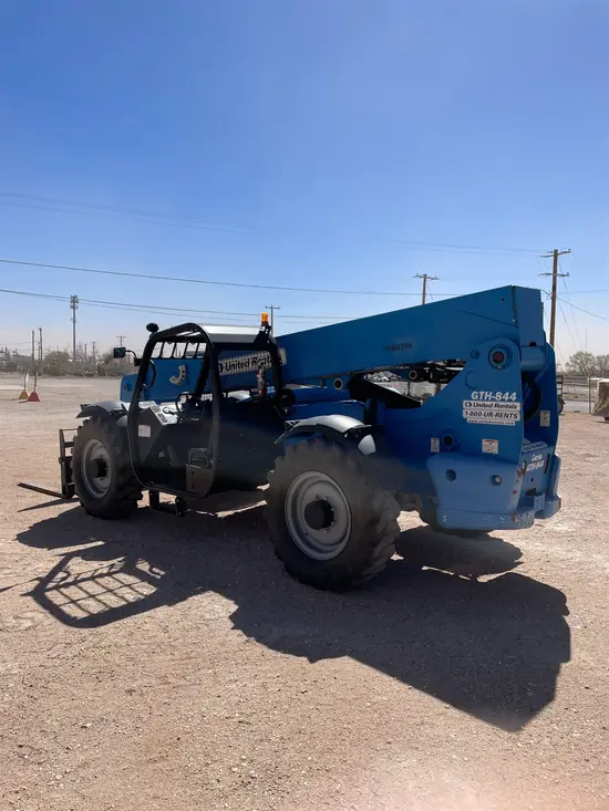 2015 Genie GTH-844 Forklift