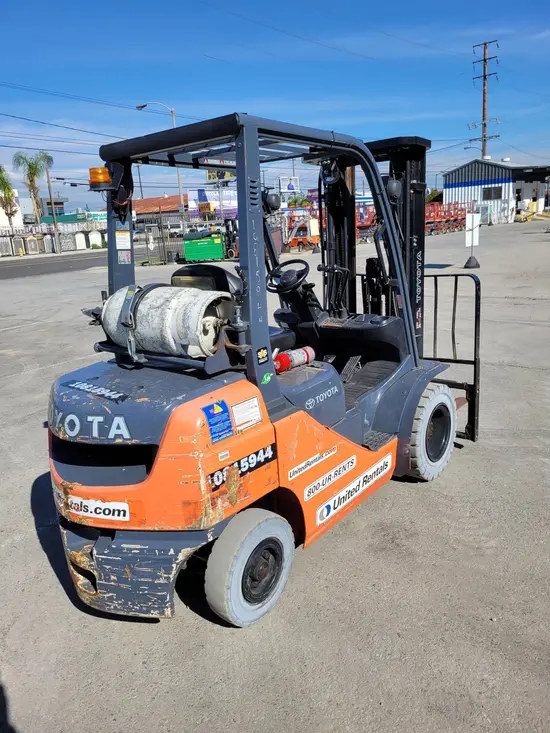 2018 Toyota 8FGU25 Warehouse Forklift
