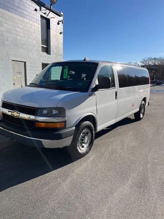 2017 CHEVROLET 3500EXTLTGRWD Vehicle