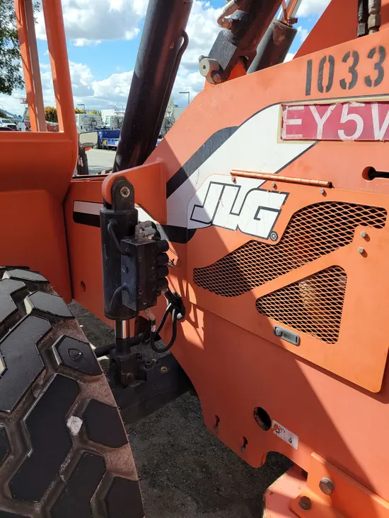 2015 SKYTRAK 6042 Forklift